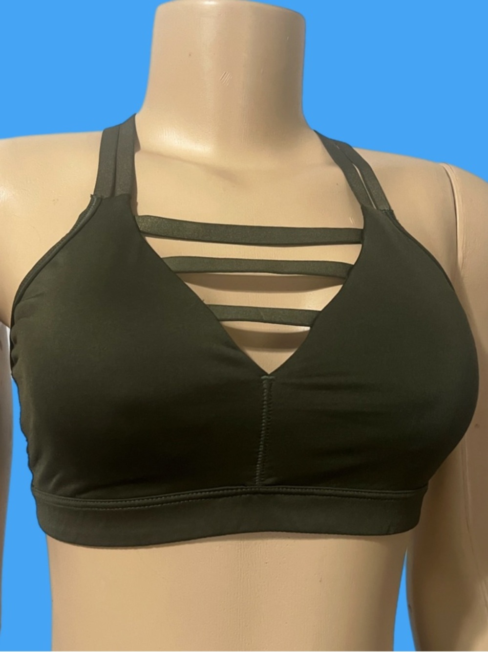 Victoria’s Secret Sport Lightly Lined Sexy Strappy front sports bra olive Small